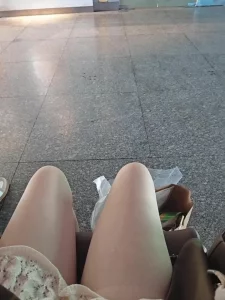 给候车大厅增加点生活气息